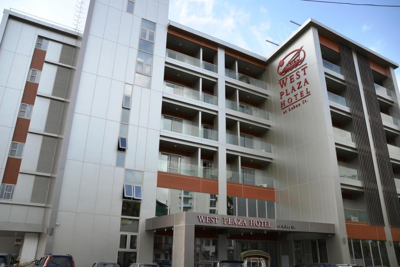 West Plaza Hotel At Lebuu Street Koror Esterno foto